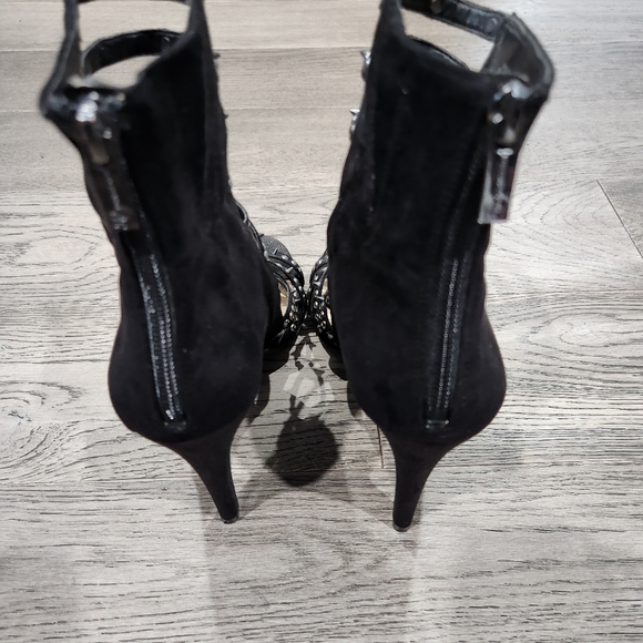 Jessica Simpson Studded Black Suede Zip Sandal - Picture 8 of 8